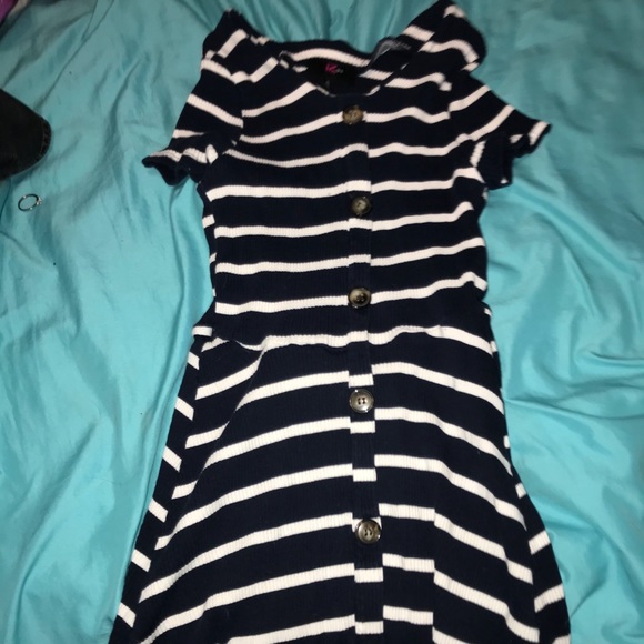 Cute kid/small teen navy blue and white dress - Picture 2 of 4